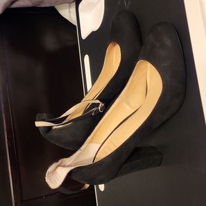 Women's Kaari Blue Round Toe Suede Heels